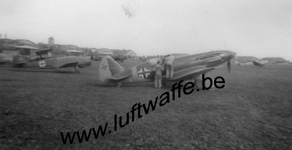 SP-captured Jak in Varsovia. Aug.41 (WL65)