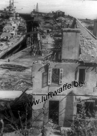 F-29200 Brest. Bombardement en 1941 (WL492)