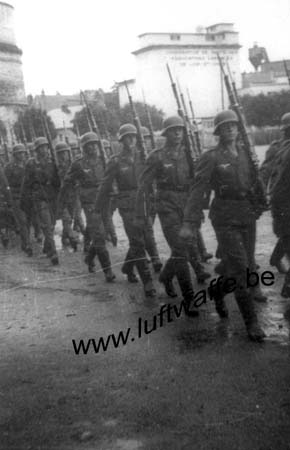 F-41000 Blois. 1941. Parade (1) (WL542)