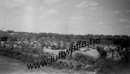 F-44110 Châteaubriant. Juillet 40. Camp de PG (WH74)