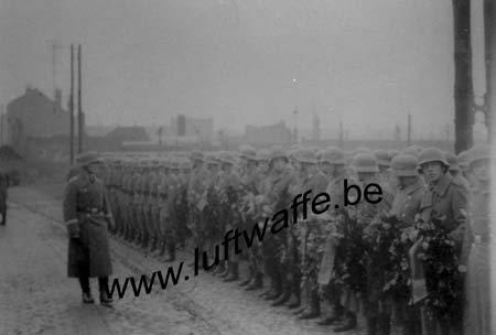 F-59000 Lille. Inhumation des tués du 1.12.43. (WL323)