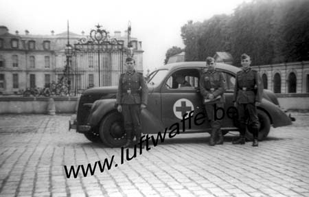 F-75000 Paris. 1942 (WH57)