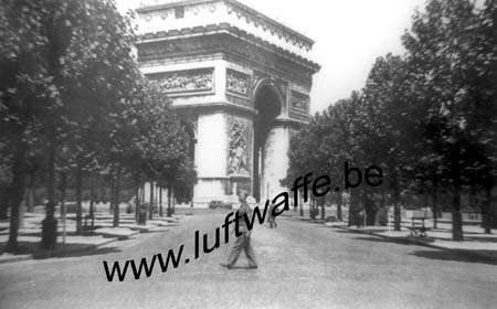 F-75000 Paris. 1942. Place de l'Etoile (WH57)