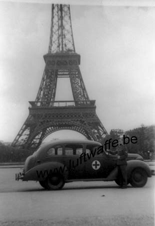 F-75000 Paris. 1942. Tour Eifel (WH57)