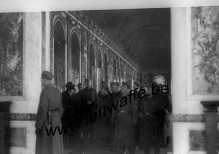 F-78000 Versailles. Visite du château. 1941 (WL26)