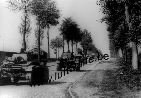 F-Mai-juin 40. Colonne entre Cambrai et Arras (AR3)