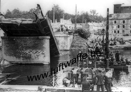 F-02290 Vic sur Aisne. 40-41. Pont reconstruit (WH92)